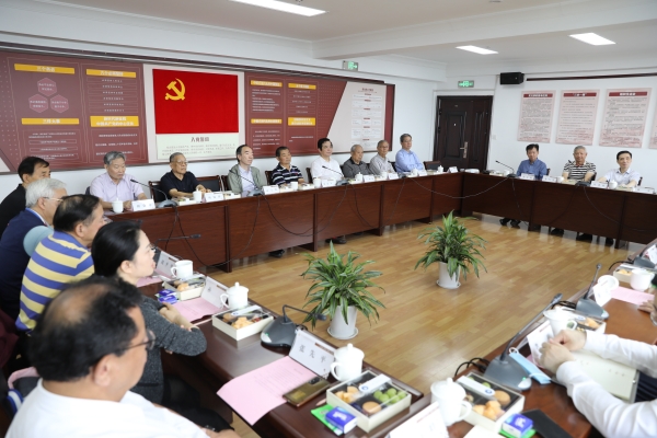 庆中秋迎国庆 话团圆谋发展——开元网页版集团召开老干部座谈会_副本.jpg