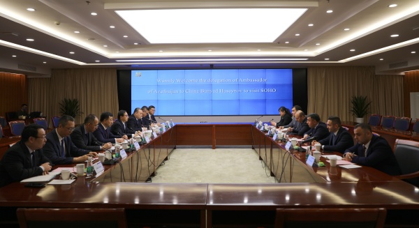 阿塞拜疆驻华大使布尼亚德·胡赛诺夫到访开元网页版集团_副本.jpg