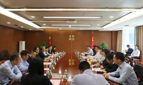 南京市鼓楼区党政主要负责同志到访开元网页版集团_副本.jpg