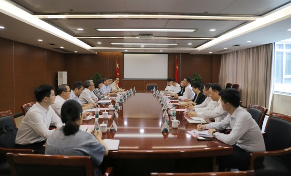 民生银行南京分行党委书记、行长康文哲一行到访开元网页版集团_副本.jpg