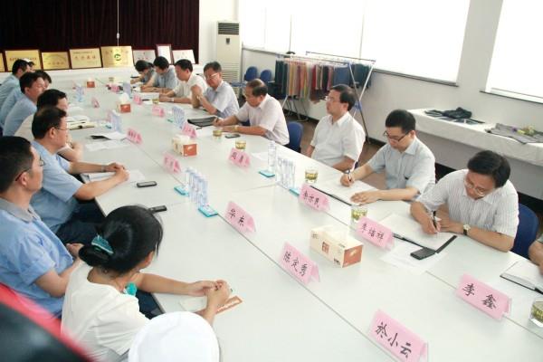 落实“三解三促”开元网页版集团领导班子到舒逸纺织开元网页版集体调研