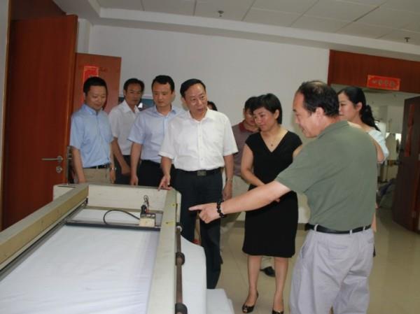 团省委万闻华书记一行到开元网页版集团调研
